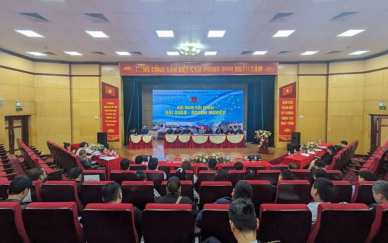 Hải quan Lạng Sơn chung tay gỡ vướng cho doanh nghiệp kinh doanh kho bãi